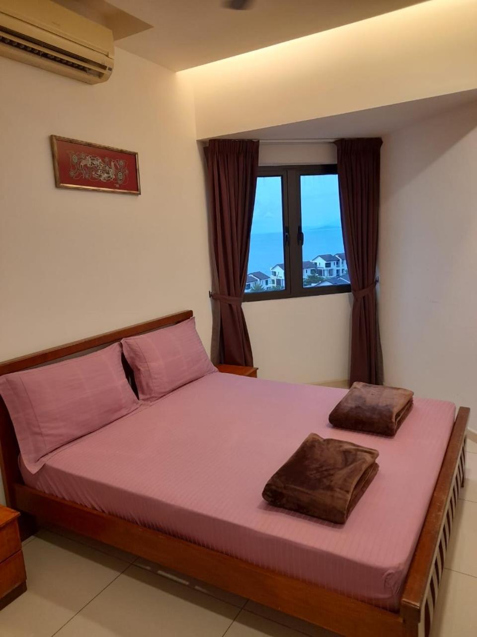 Susie'S Resort Seaview Suites At Sri Sayang Batu Ferringhi Exterior foto