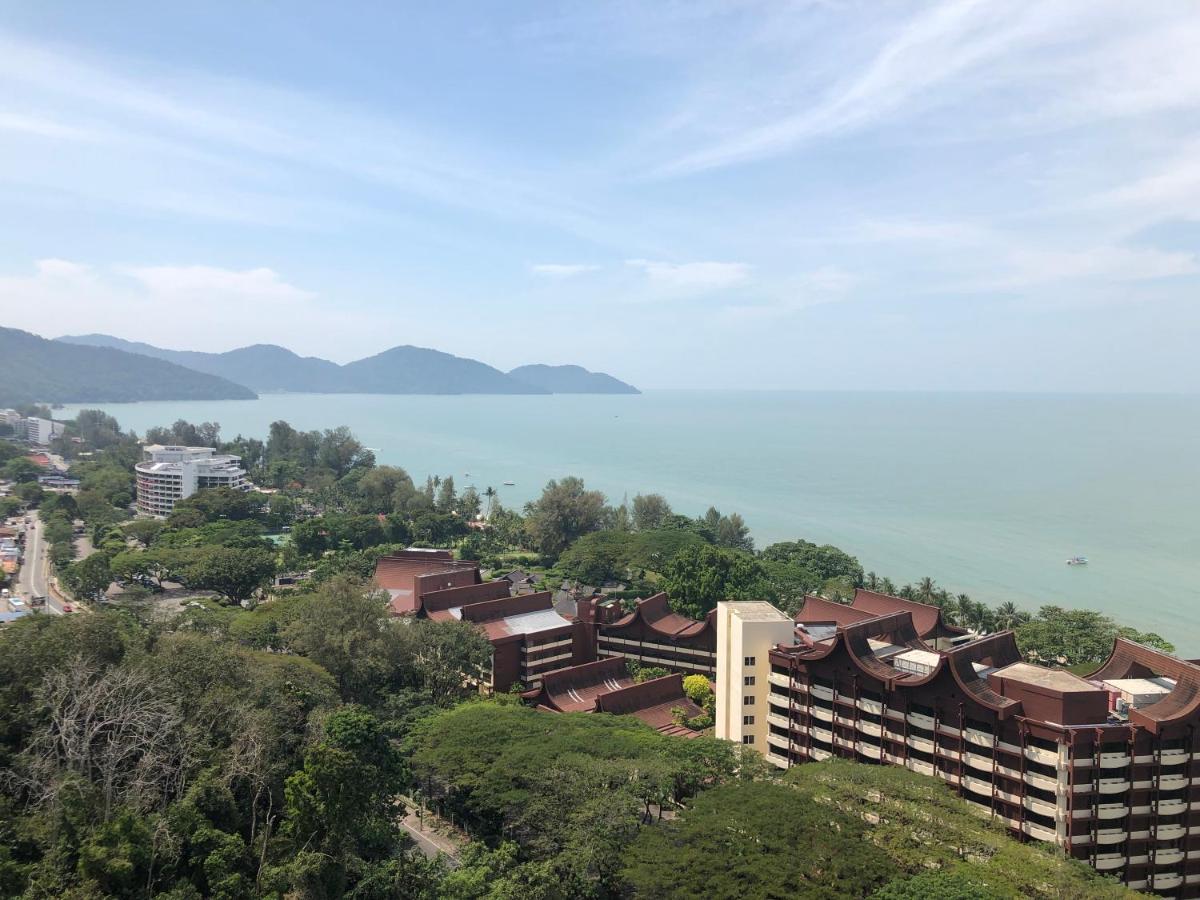 Susie'S Resort Seaview Suites At Sri Sayang Batu Ferringhi Exterior foto